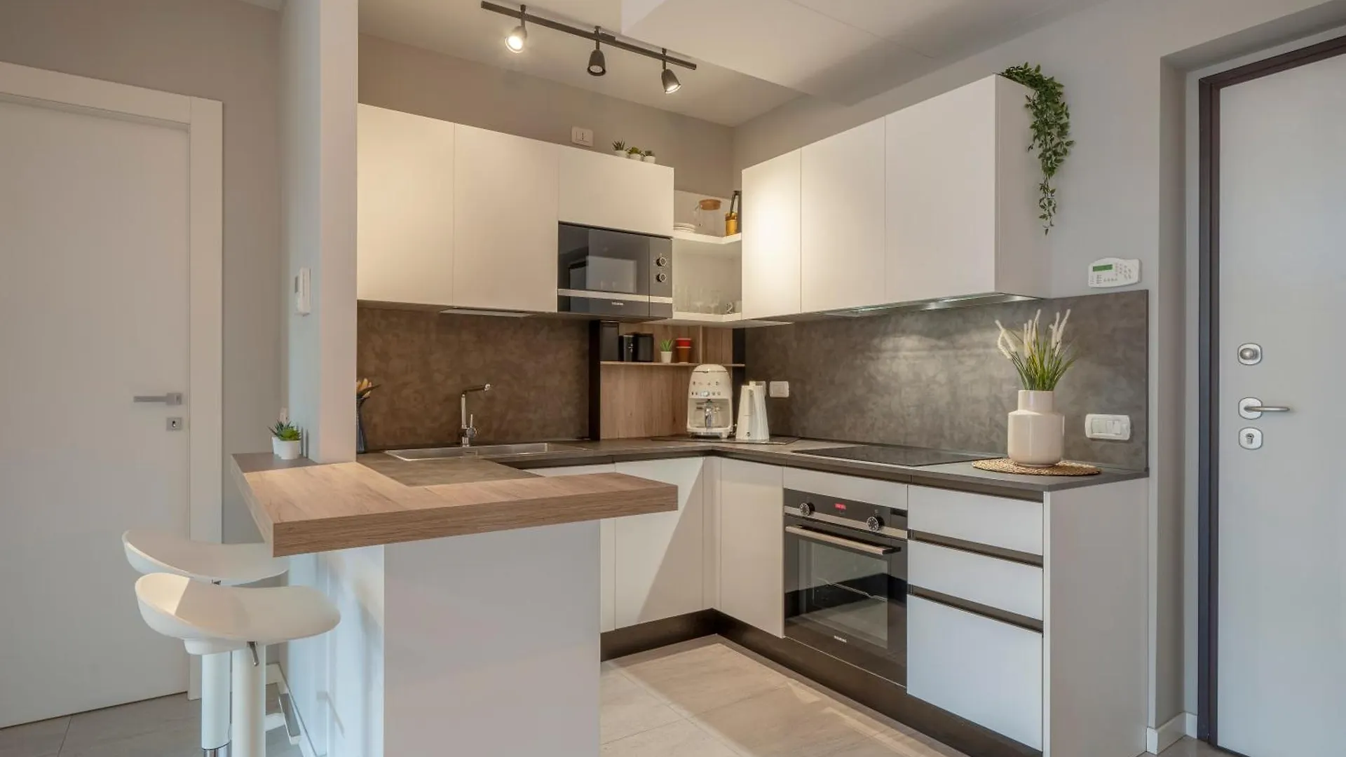 Super Suite With Private Terrace Autentica Milan Apartment