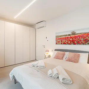 Apartment Urban Garden Lofts By Blue Velvet Livings, Milan